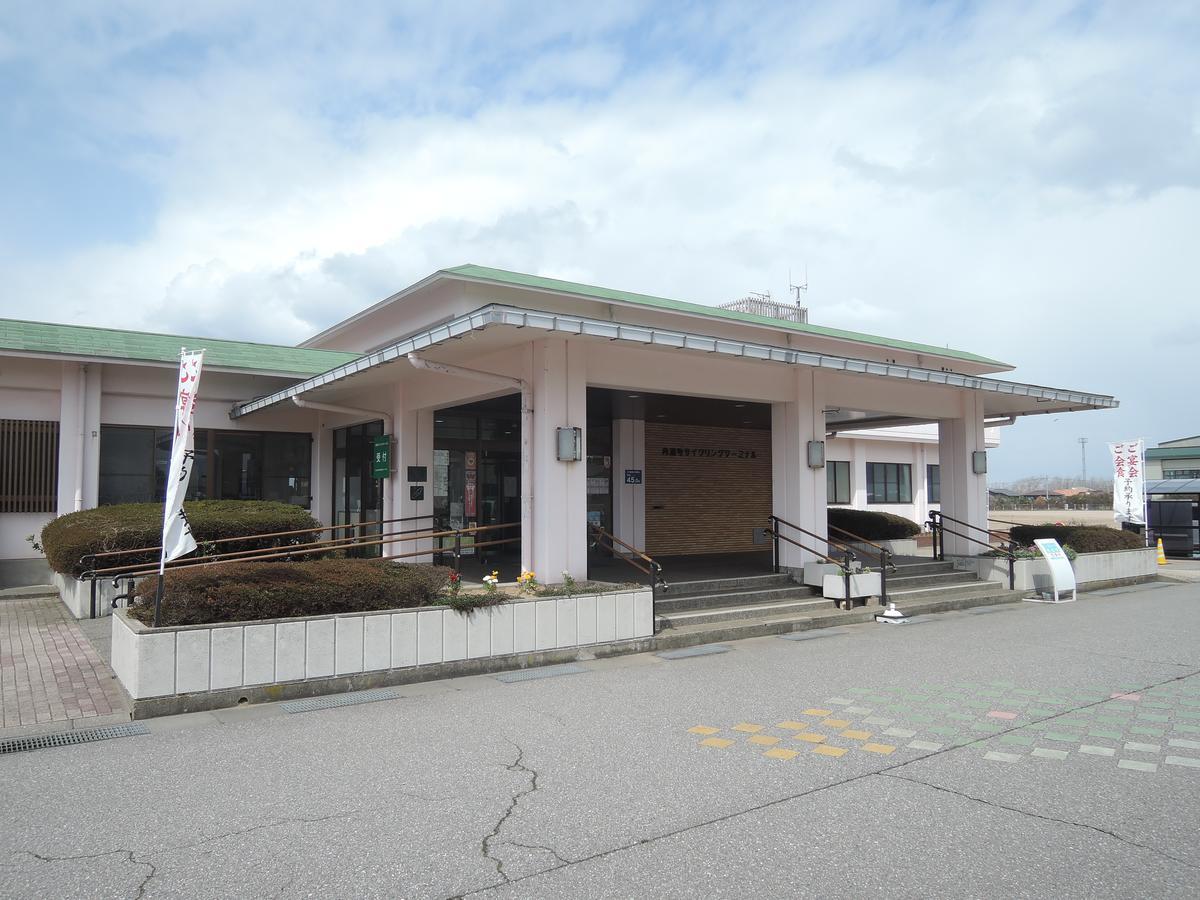 Uchinadamachi Cycling Terminal Hotel Bagian luar foto